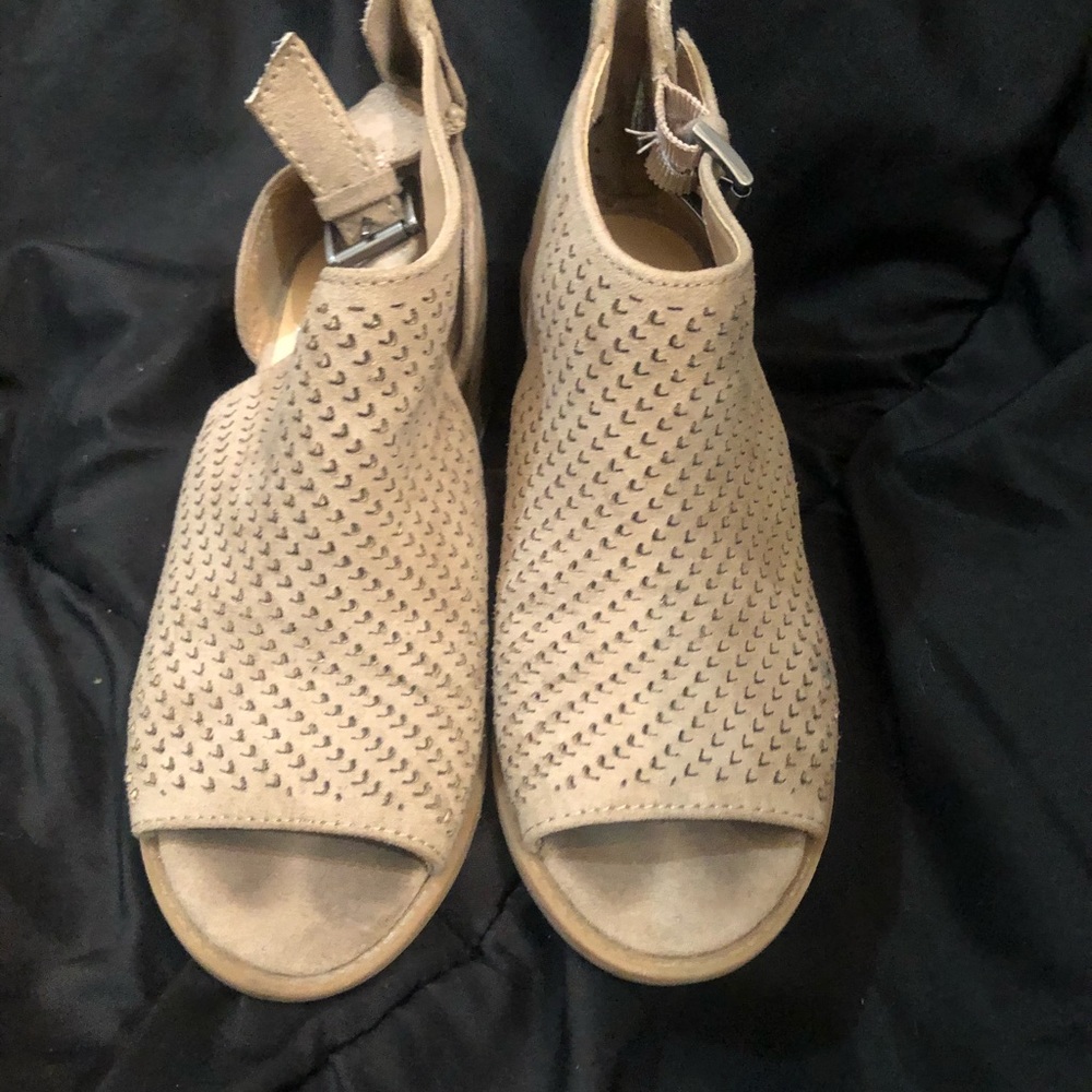 Little girls cute wedges